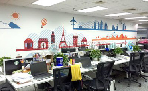 龙里教你设计办公室墙绘的方法。